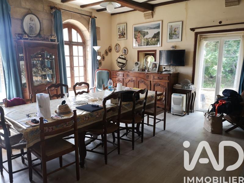 Maison - 200 m² - 8 pièces