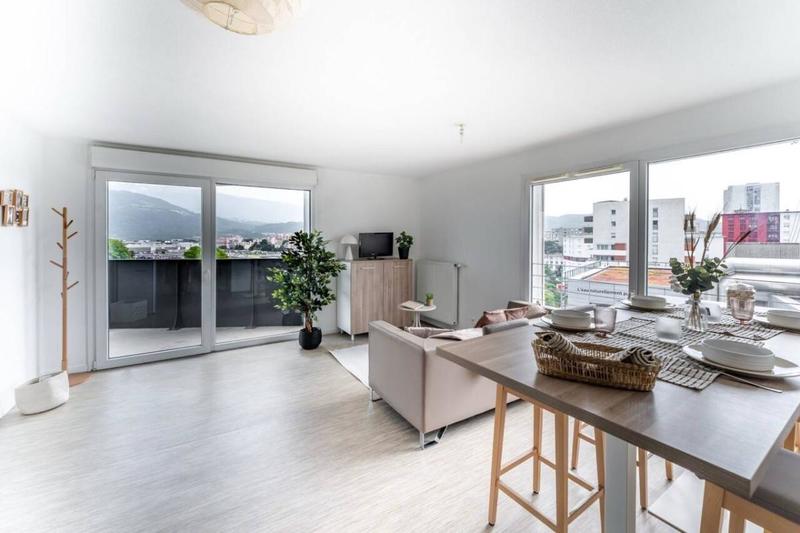 Appartement - 82 m² - 4 pièces