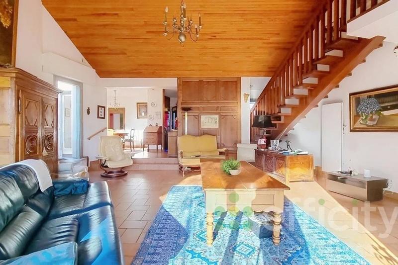 Maison - 155 m² - 5 pièces