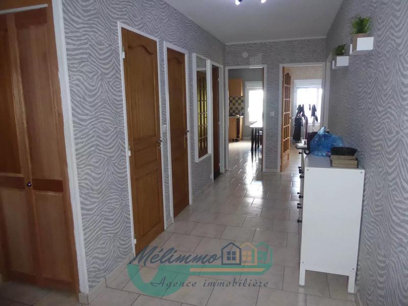 Appartement - 96 m² - 5 pièces