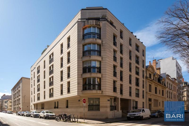 Appartement - 108 m² - 4 pièces