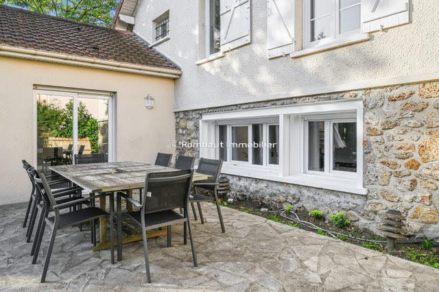 Maison - 181 m² - 7 pièces