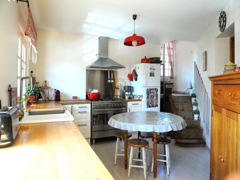 Maison - 195 m² - 8 pièces