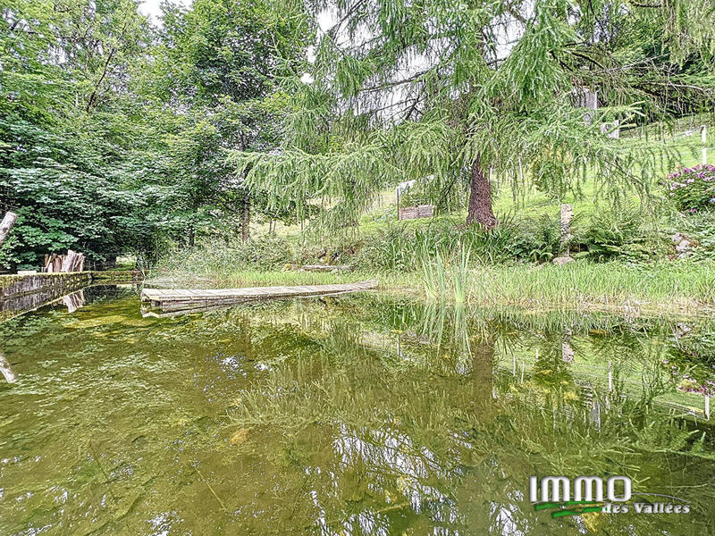 Maison - 408 m² - 10 pièces