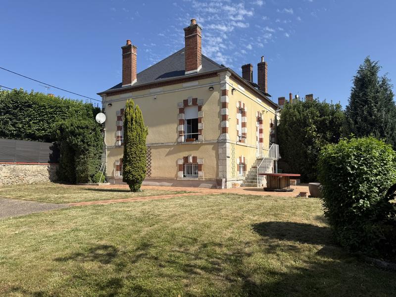 Maison - 158 m² - 7 pièces