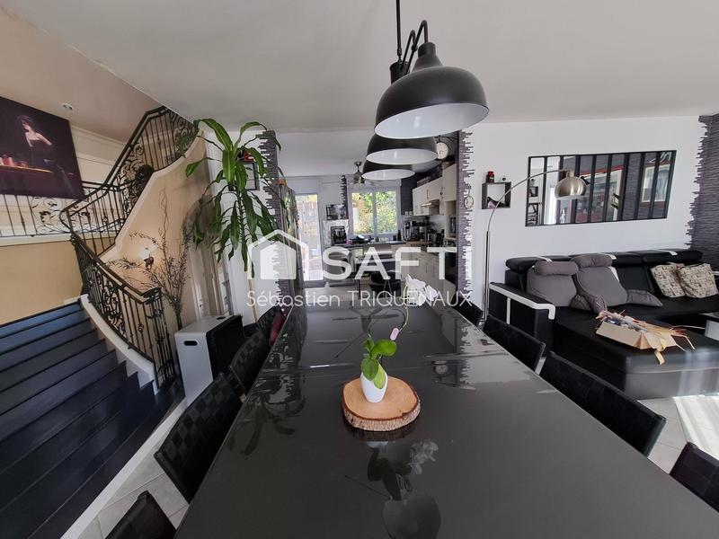 Maison - 96 m² - 4 pièces