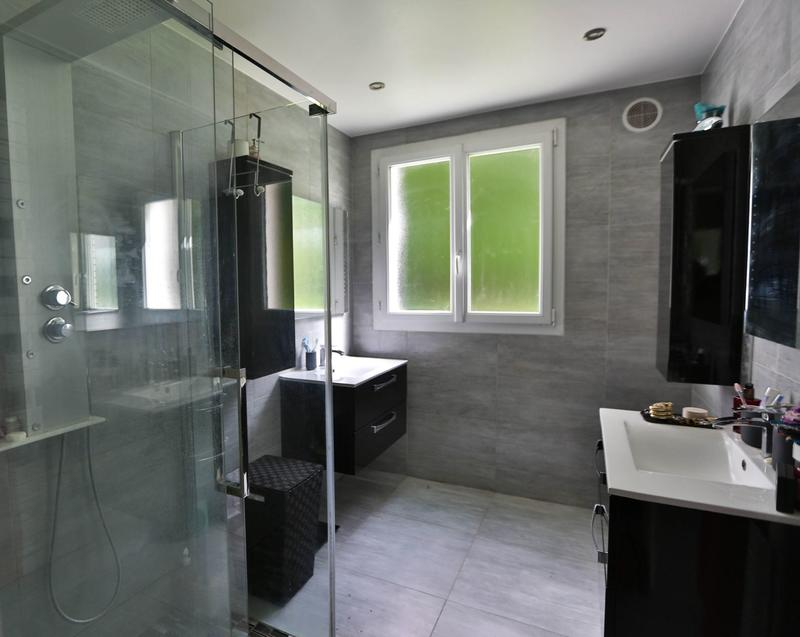 Maison - 184 m² - 8 pièces