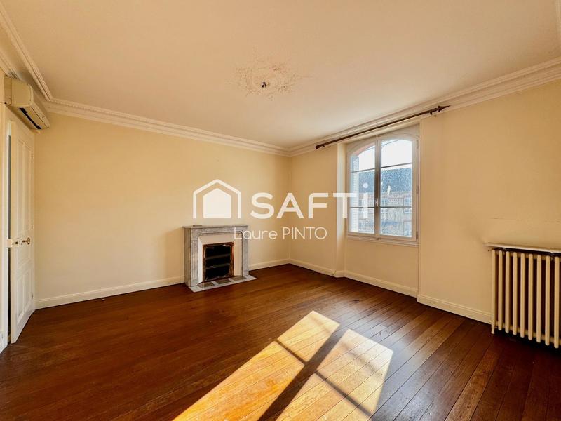 Maison - 219 m² - 7 pièces