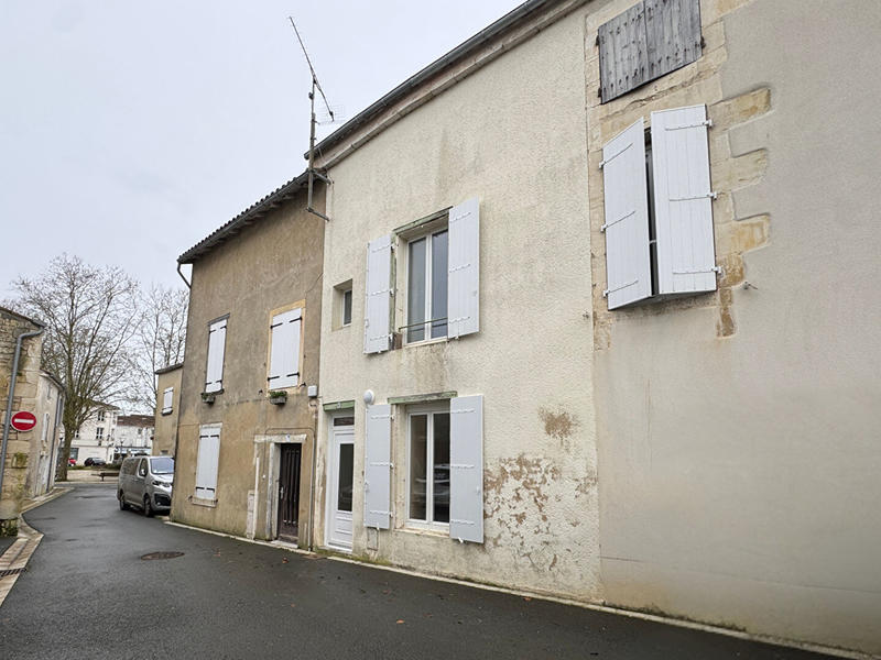 Maison - 85 m² - 4 pièces