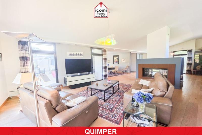 Propriété - 300 m² - 7 pièces