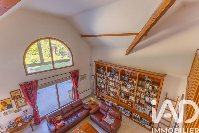 Maison de maîtres - 240 m² - 11 pièces