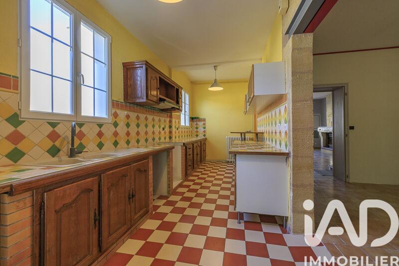 Maison - 202 m² - 6 pièces