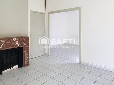 Appartement - 92 m² - 5 pièces