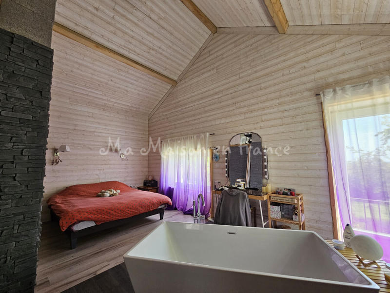 Maison - 200 m² - 7 pièces