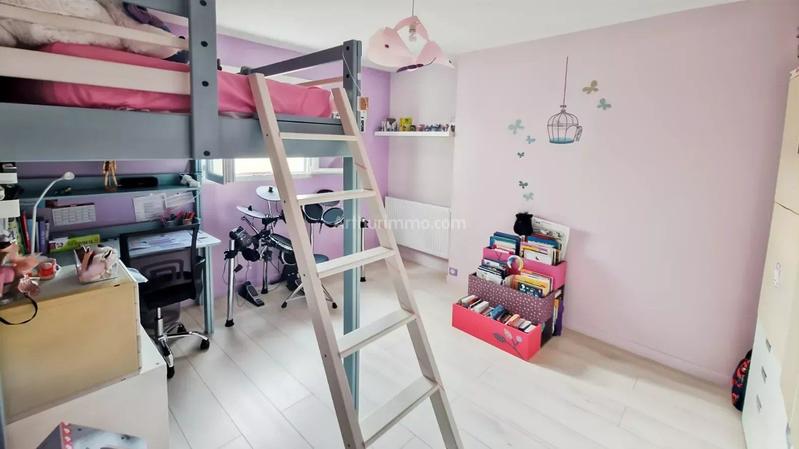 Maison - 93 m² - 5 pièces