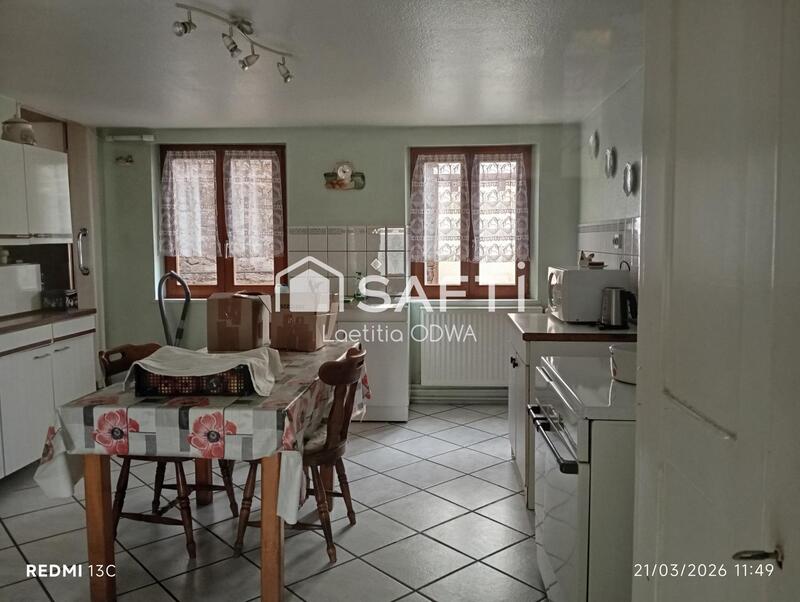 Maison - 200 m² - 8 pièces