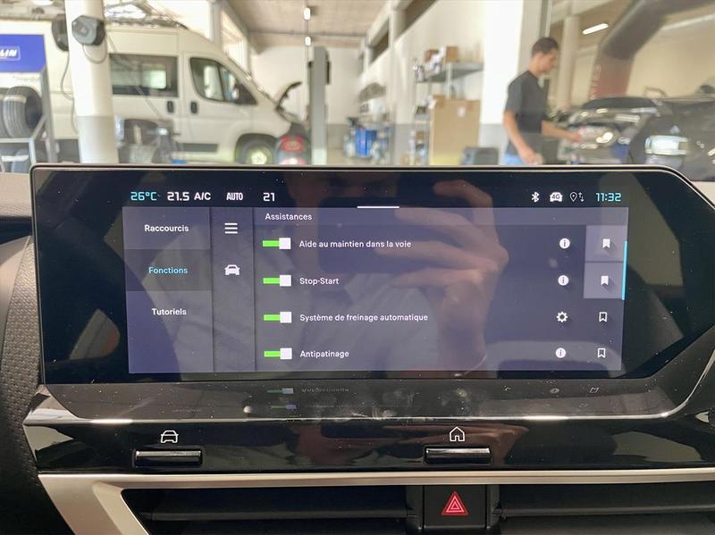 Citroën C4 III (2) 1.2 Hybrid 145 Dcs6 Max