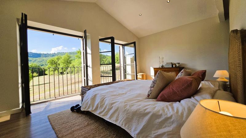 Maison - 426 m² - 15 pièces