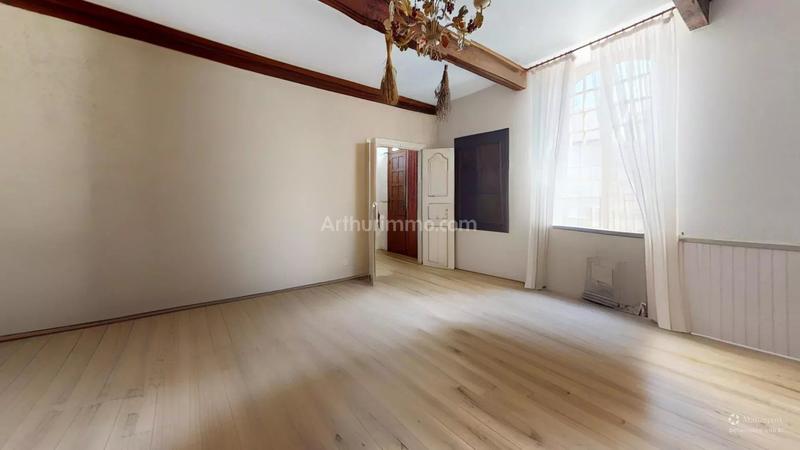 Maison - 241 m² - 6 pièces