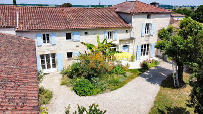 Maison - 280 m² - 6 pièces