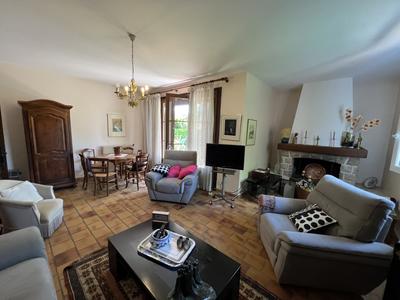 Maison - 185 m² - 7 pièces