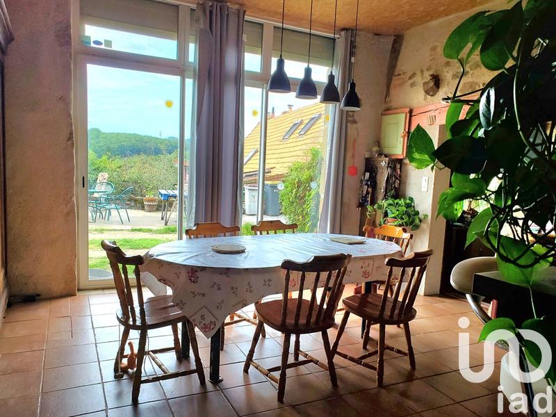 Maison - 185 m² - 8 pièces