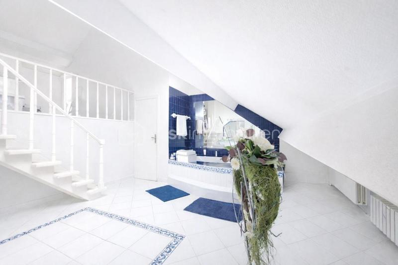 Maison - 128 m² - 6 pièces