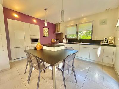 Maison - 155 m² - 7 pièces