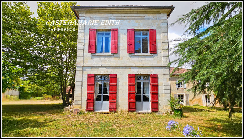Maison - 372 m² - 15 pièces