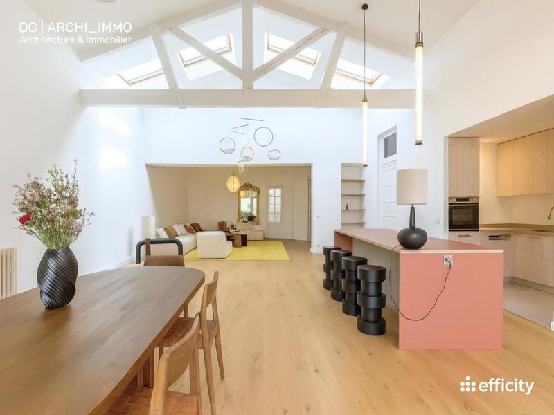 Appartement - 284 m² - 8 pièces