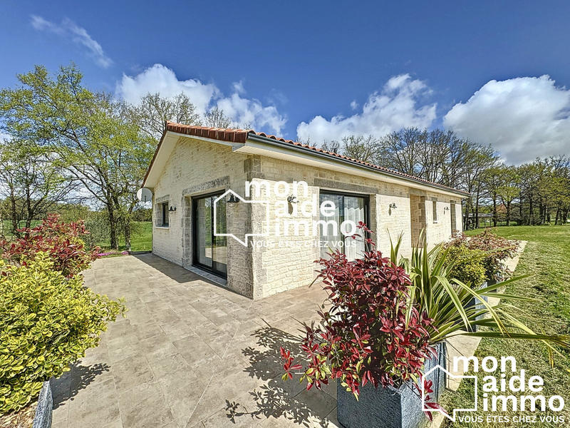 Maison - 260 m² - 8 pièces