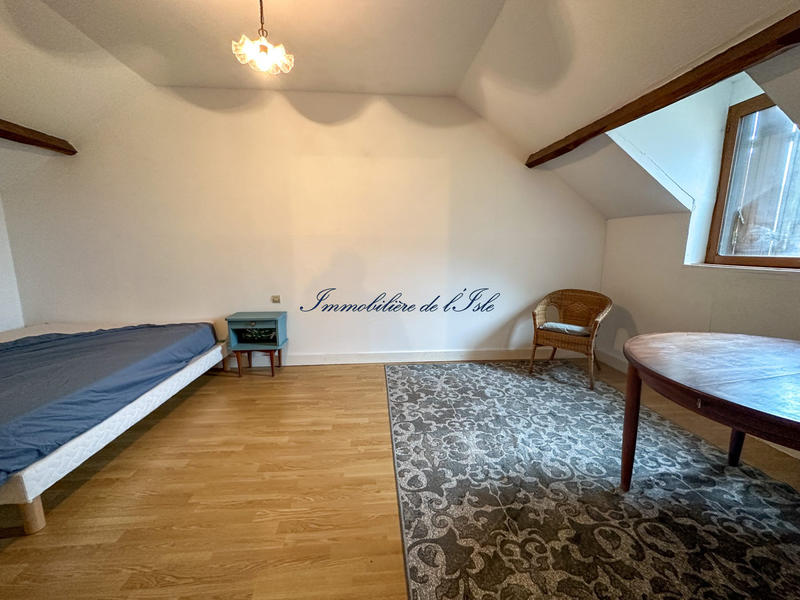 Maison - 180 m² - 8 pièces