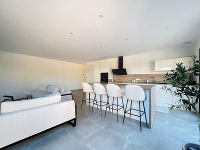 Villa - 99 m² - 4 pièces