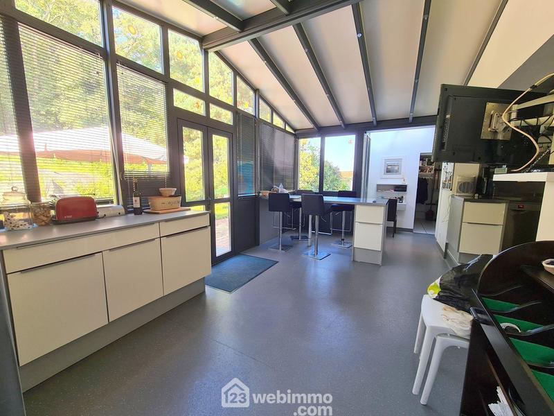 Maison - 320 m² - 11 pièces