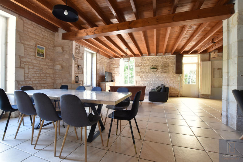 Maison - 174 m² - 6 pièces