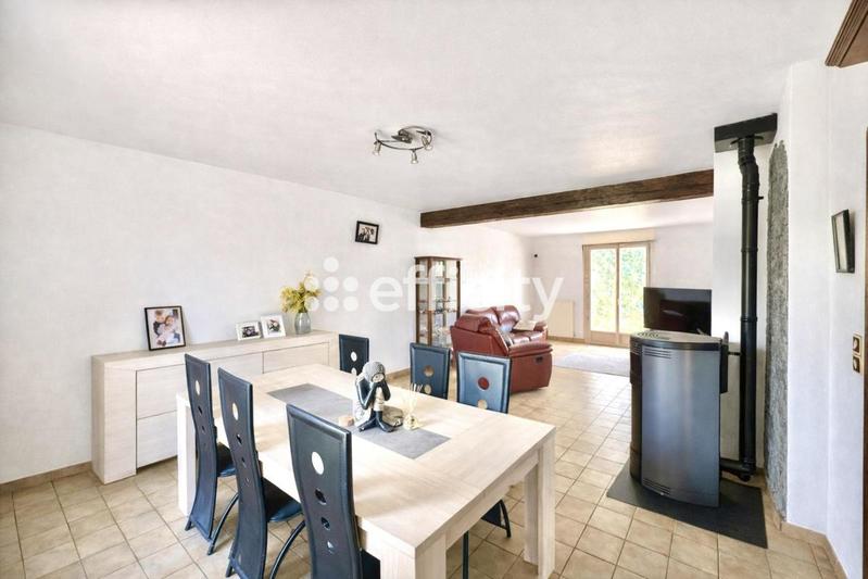 Maison - 140 m² - 8 pièces