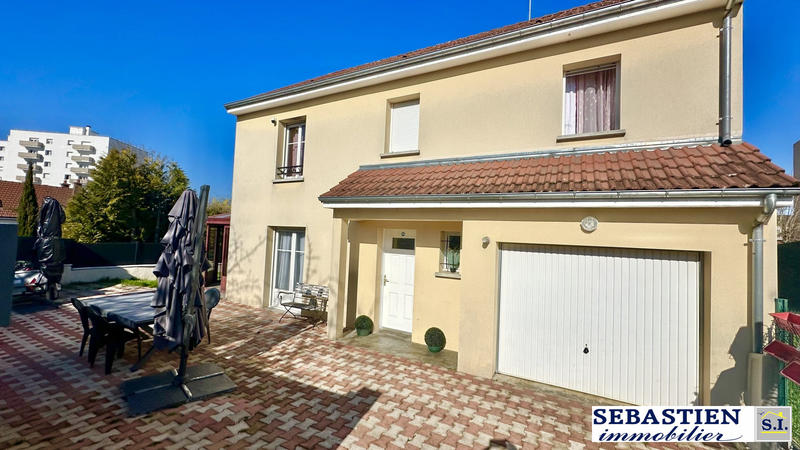 Maison - 116 m² - 6 pièces