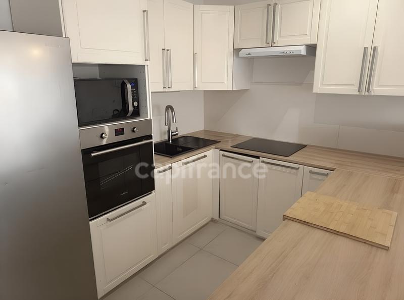 Maison - 93 m² - 4 pièces