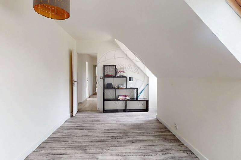 Maison - 157 m² - 7 pièces