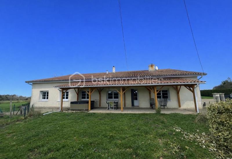 Demeure - 239 m² - 10 pièces