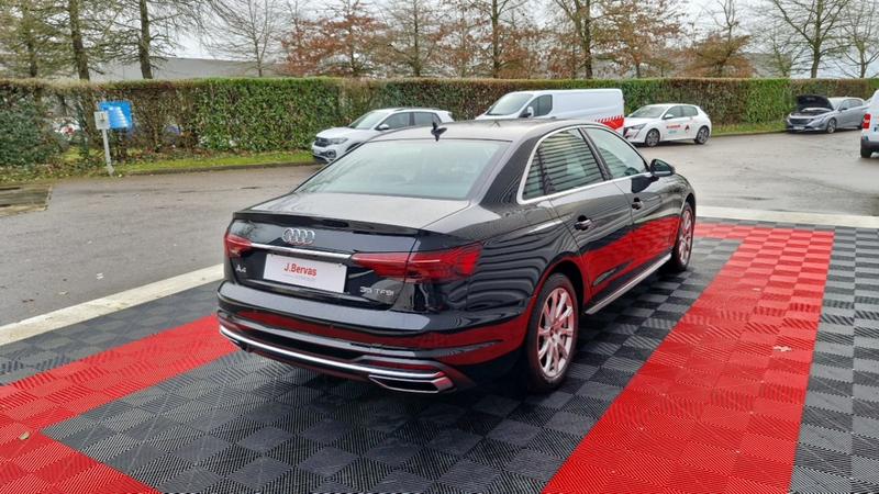 Audi A4 35 tfsi 150 s tronic 7line business