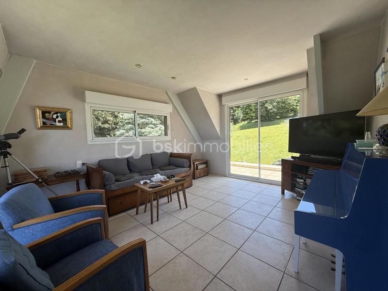 Propriété - 340 m² - 9 pièces