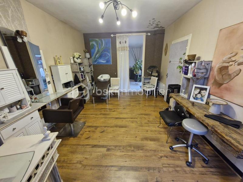 Maison traditionnelle - 170 m² - 6 pièces