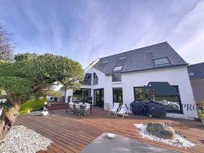 Maison contemporaine - 207 m² - 7 pièces