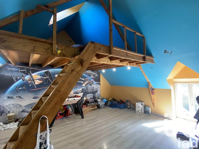 Maison - 220 m² - 10 pièces