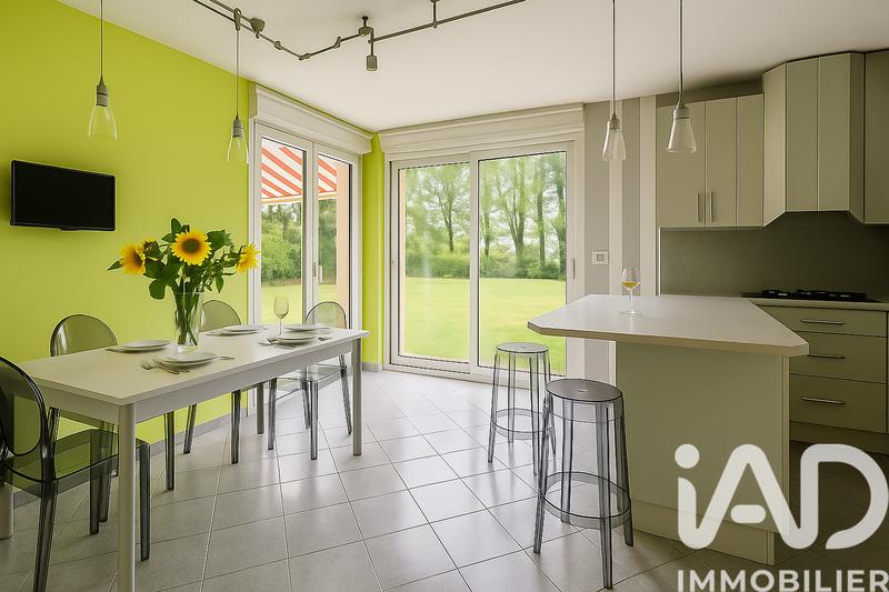 Maison - 215 m² - 8 pièces