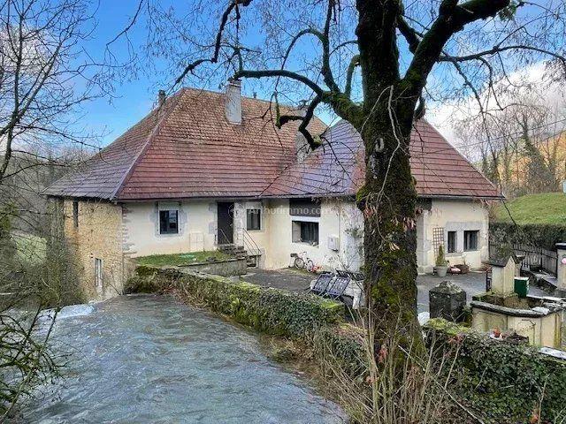 Maison - 318 m² - 7 pièces