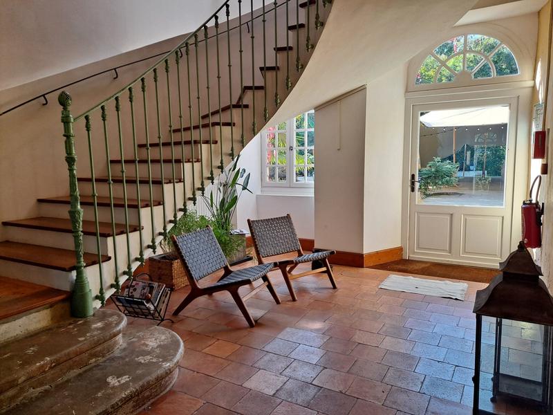 Château - 1 600 m² - 35 pièces