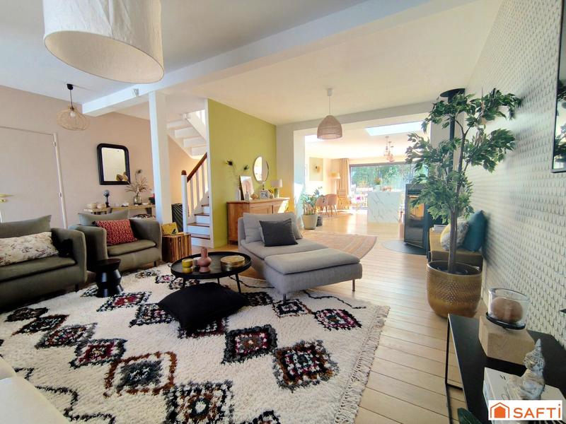 Maison - 165 m² - 6 pièces