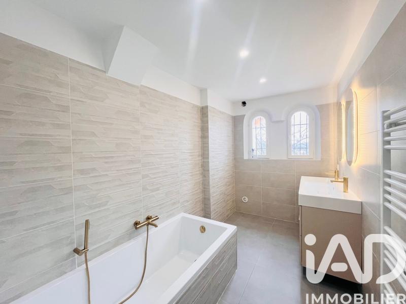 Appartement - 171 m² - 6 pièces